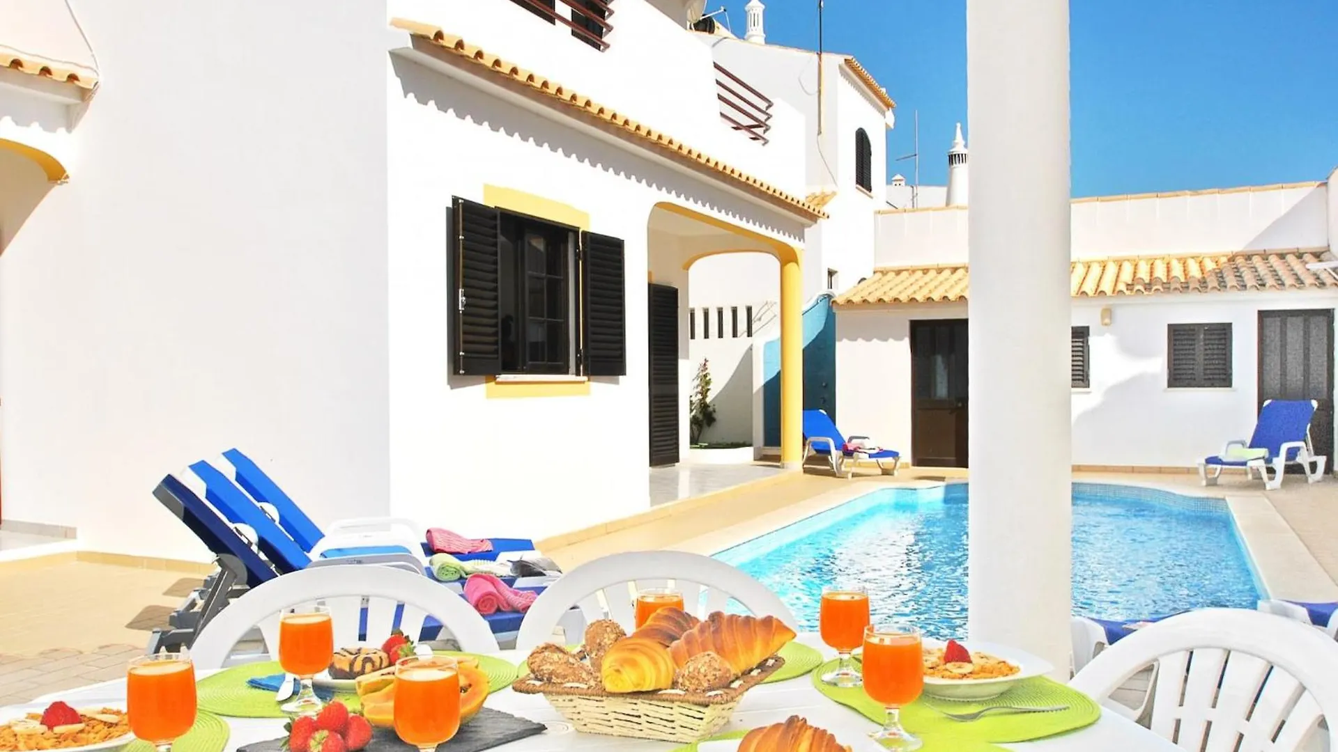 Villa With Heatable Pool Albufeira