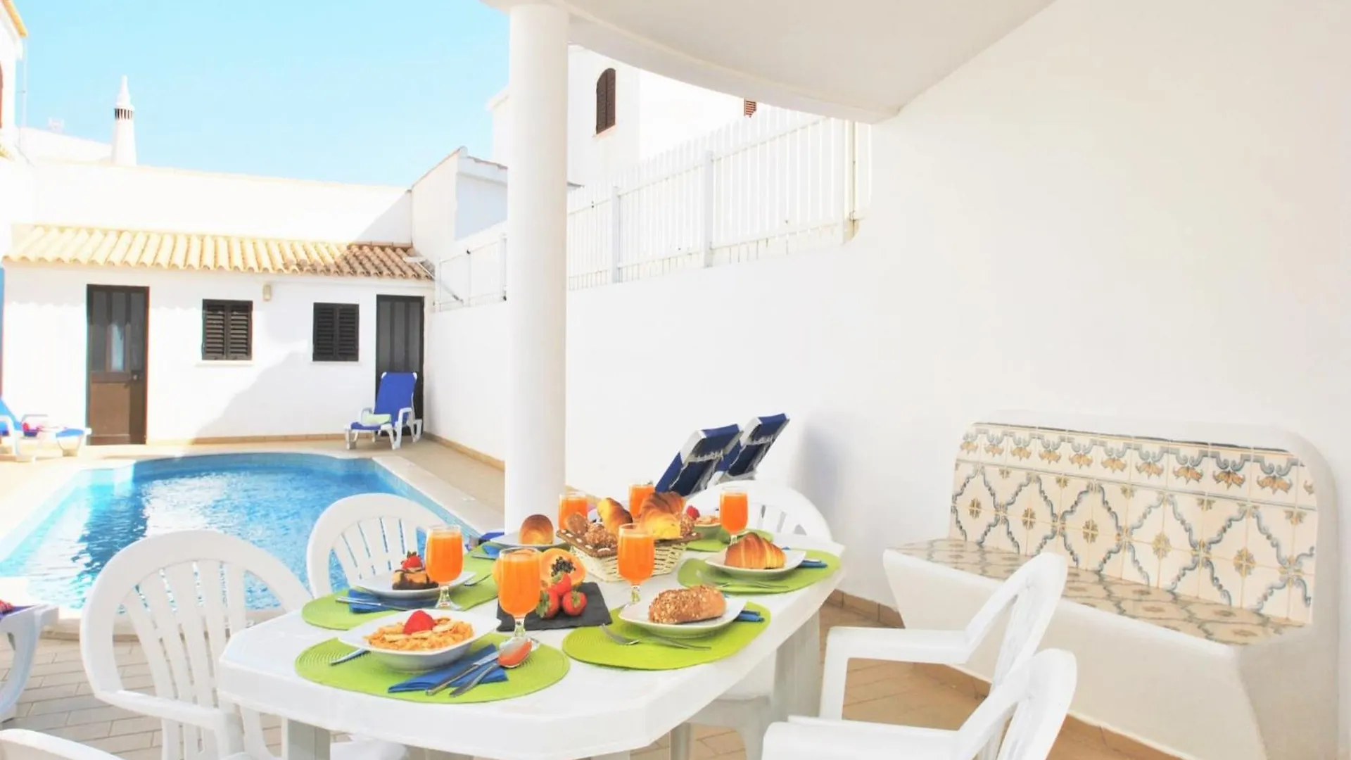 Villa With Heatable Pool Albufeira