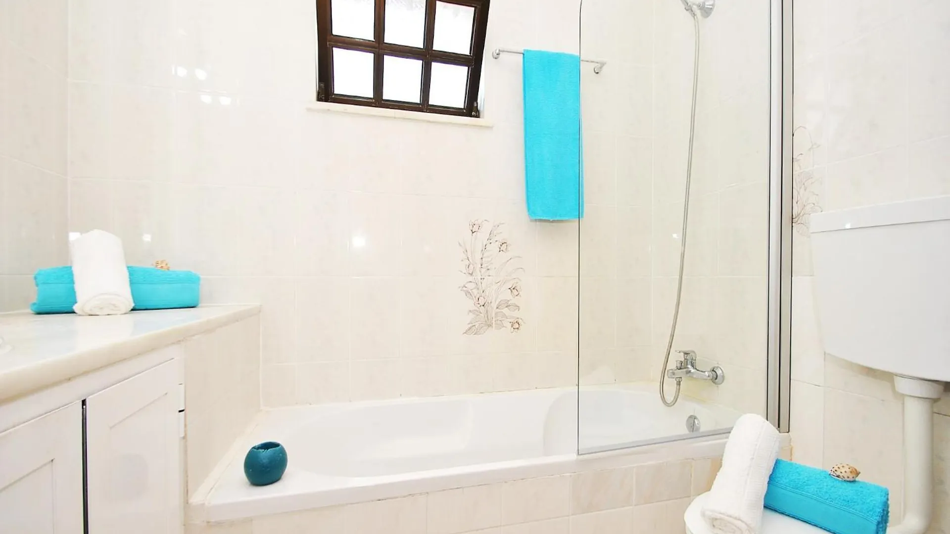 Villa With Heatable Pool Albufeira
