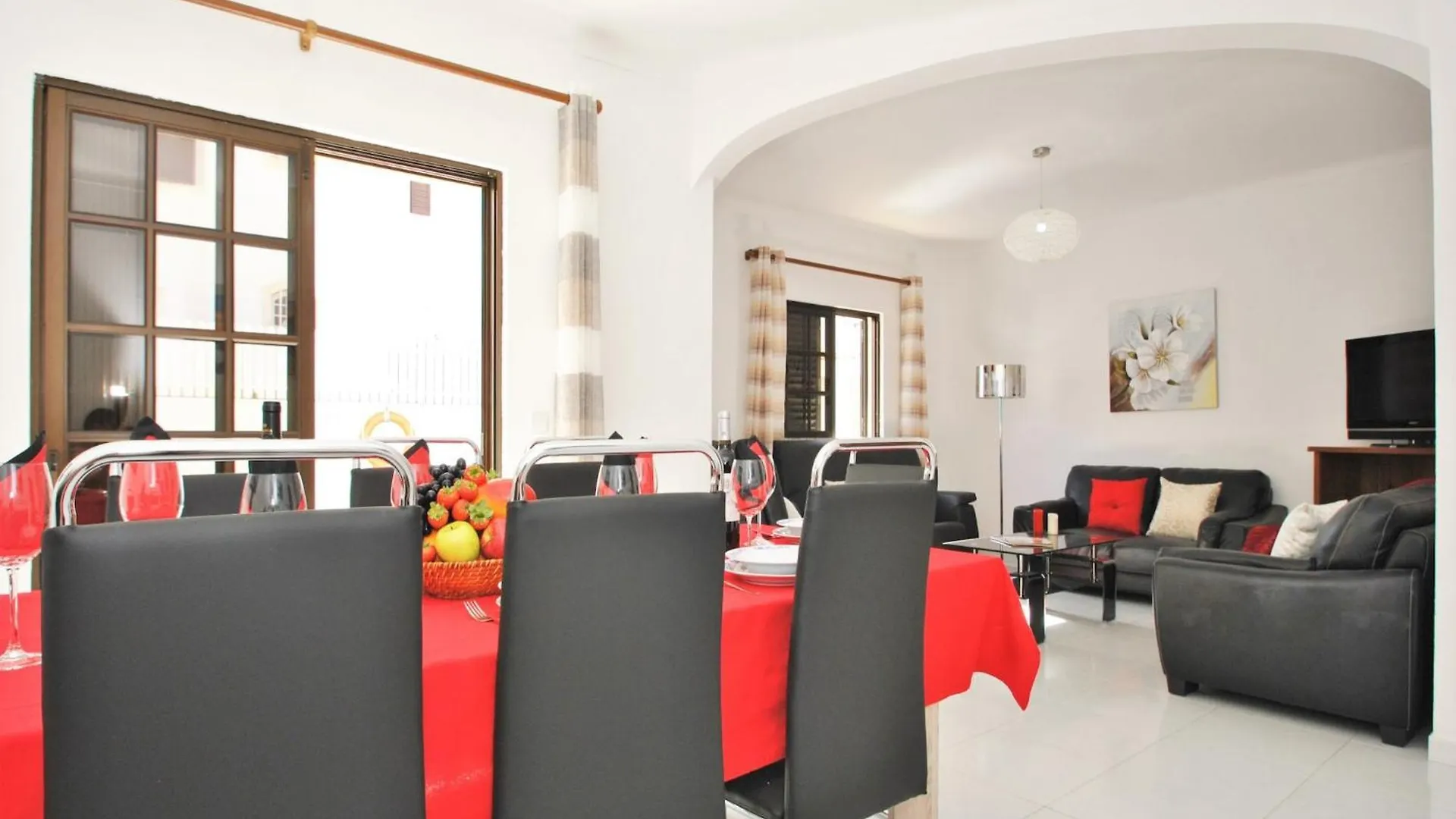 Villa With Heatable Pool Albufeira